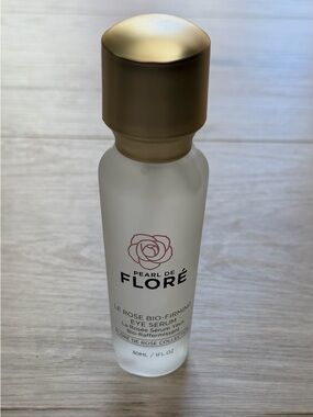 Pearl de Flore Le Rose Bio-Firming Eye Serum